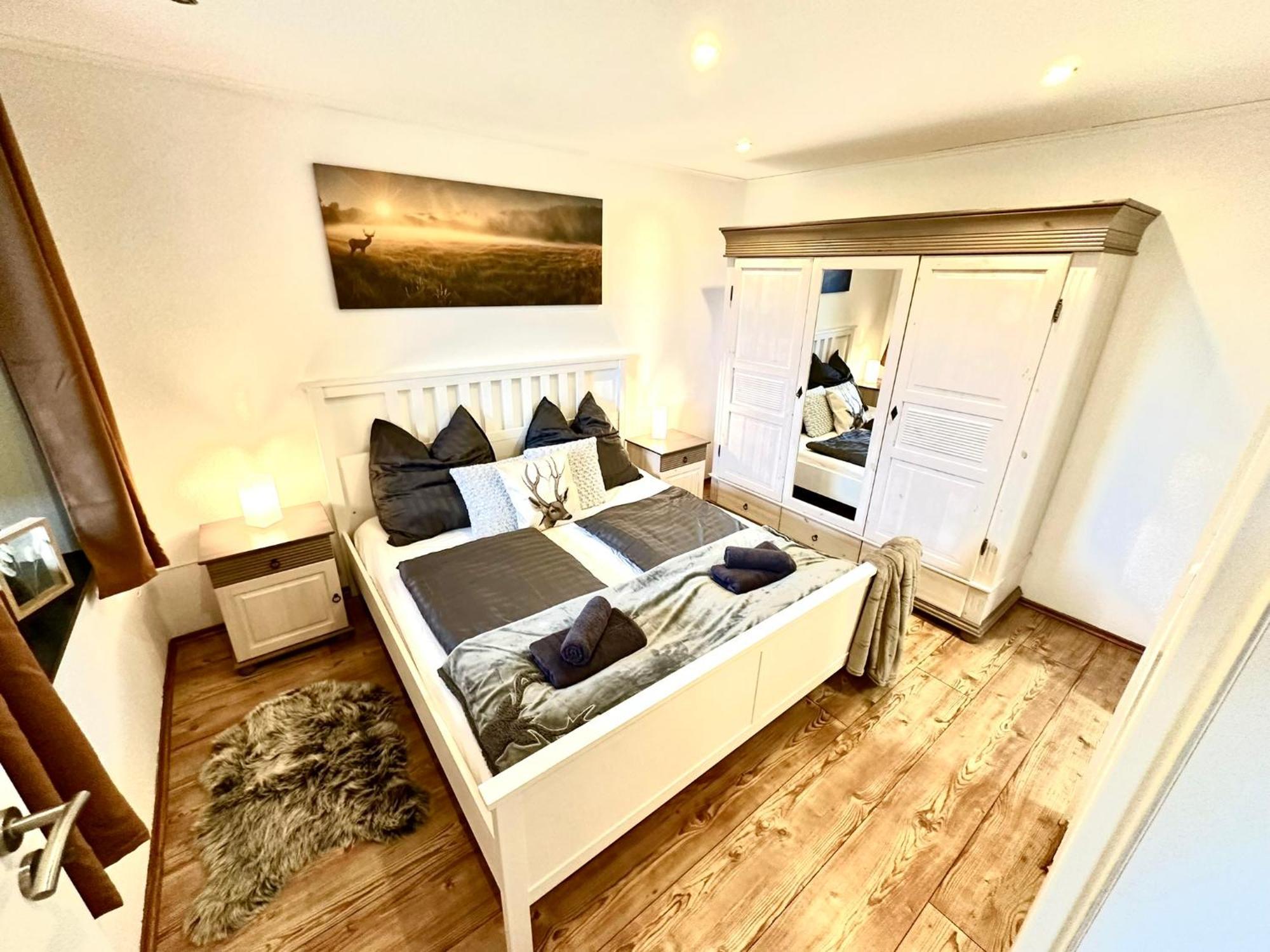 Gemuetliches Alpenblick Berg-Bungalow + Grosser Garten + Netflix! Schofweg Luaran gambar