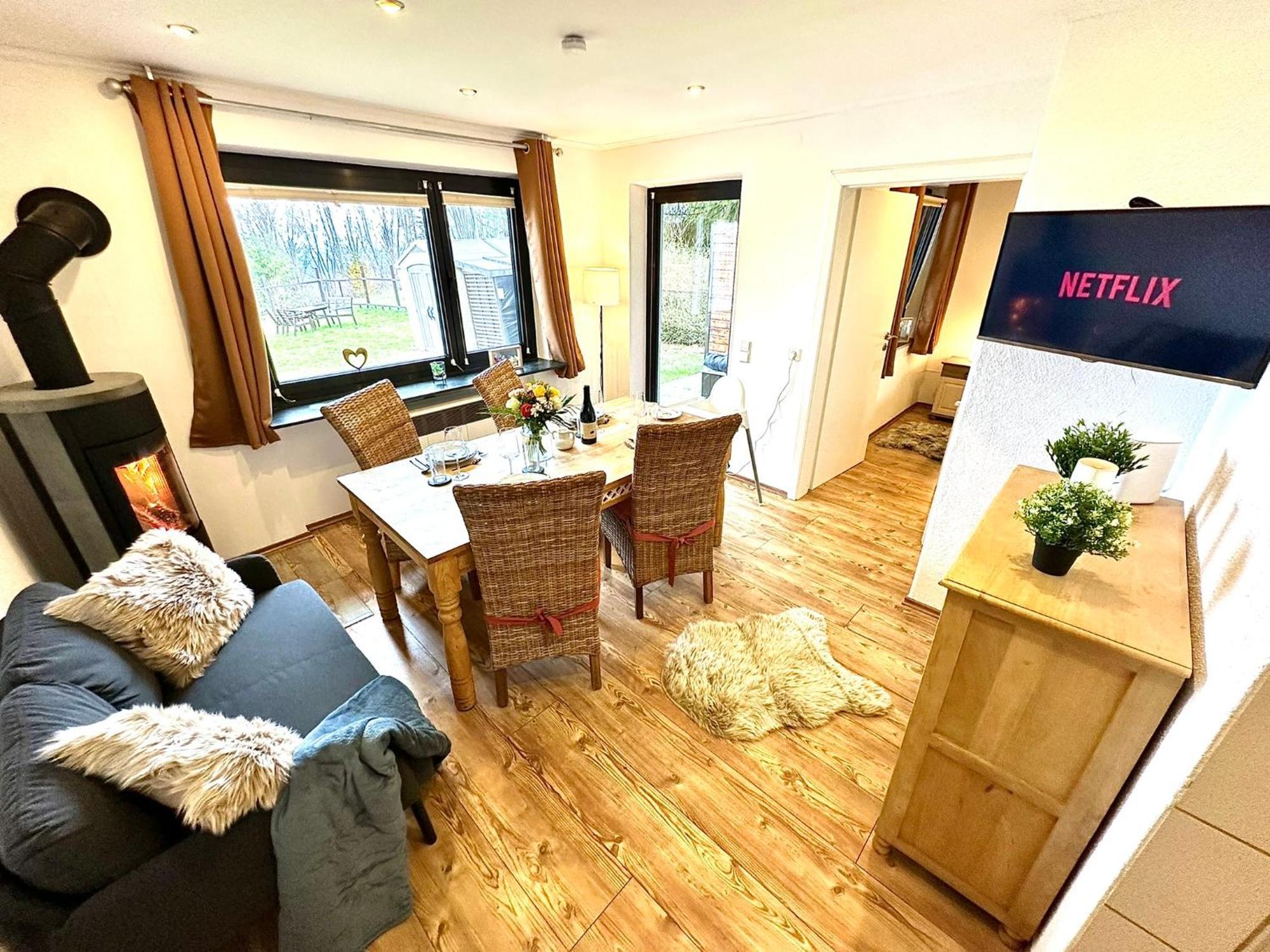 Gemuetliches Alpenblick Berg-Bungalow + Grosser Garten + Netflix! Schofweg Luaran gambar