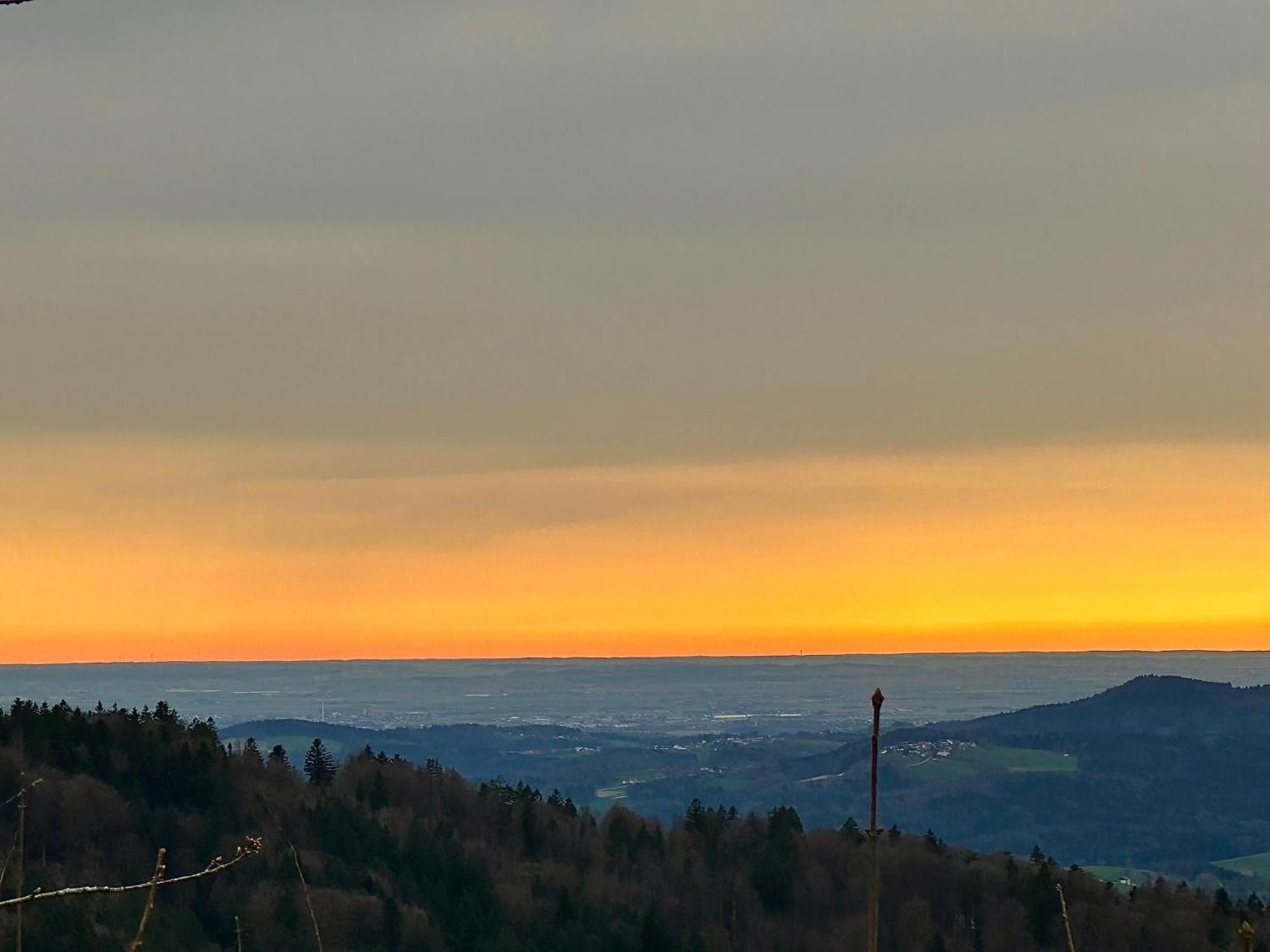 Gemuetliches Alpenblick Berg-Bungalow + Grosser Garten + Netflix! Schofweg Luaran gambar
