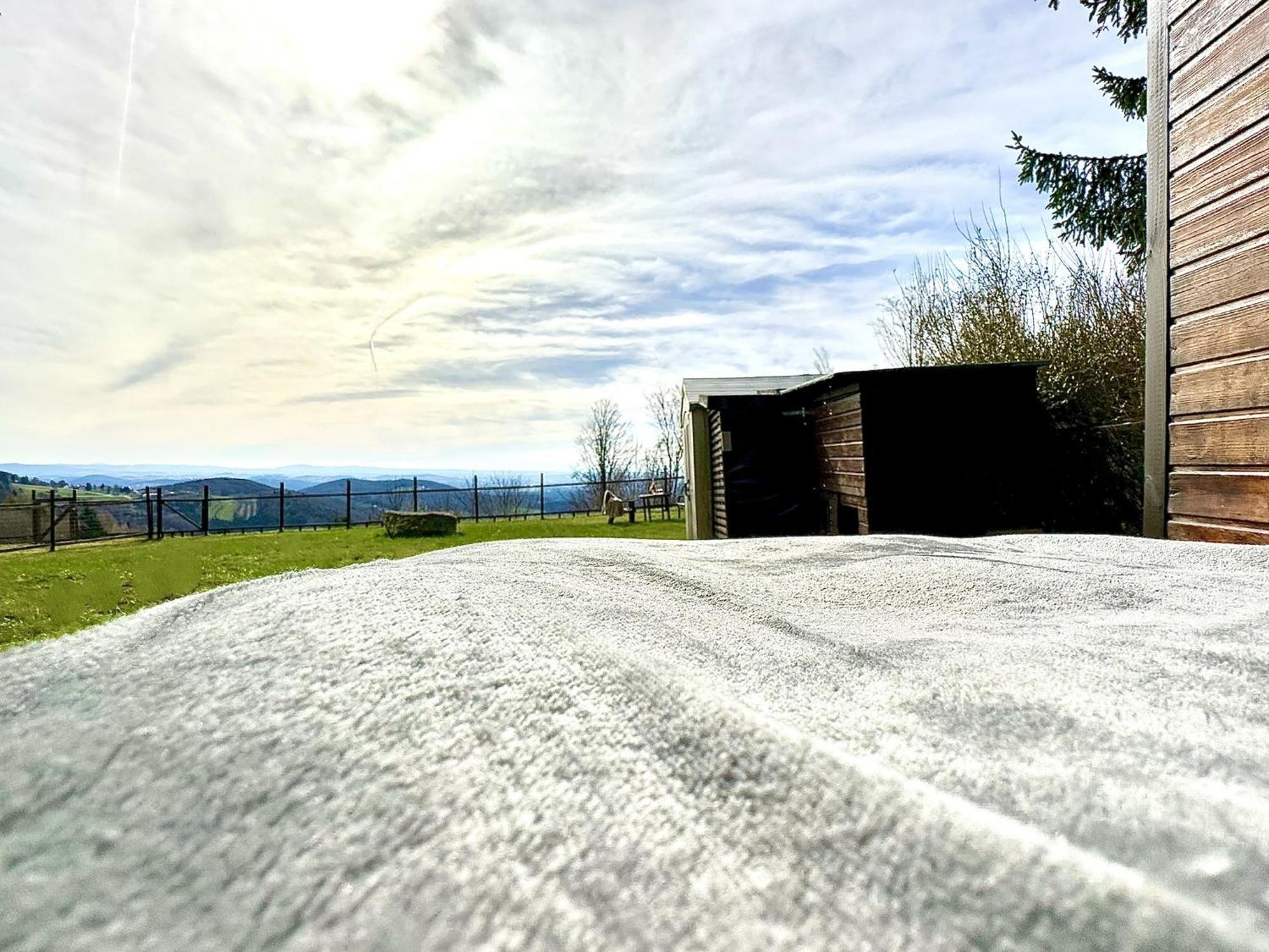 Gemuetliches Alpenblick Berg-Bungalow + Grosser Garten + Netflix! Schofweg Luaran gambar