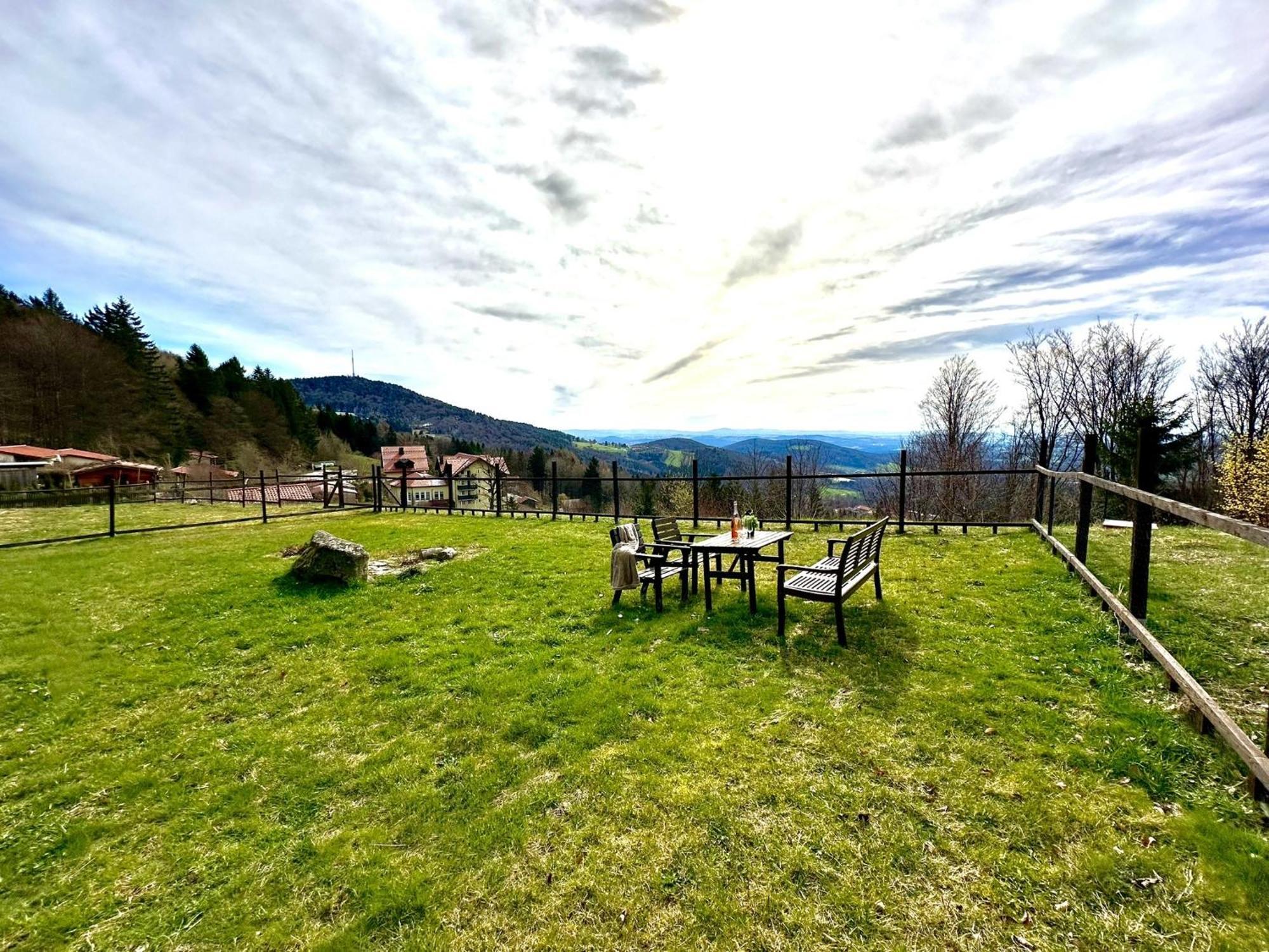 Gemuetliches Alpenblick Berg-Bungalow + Grosser Garten + Netflix! Schofweg Luaran gambar