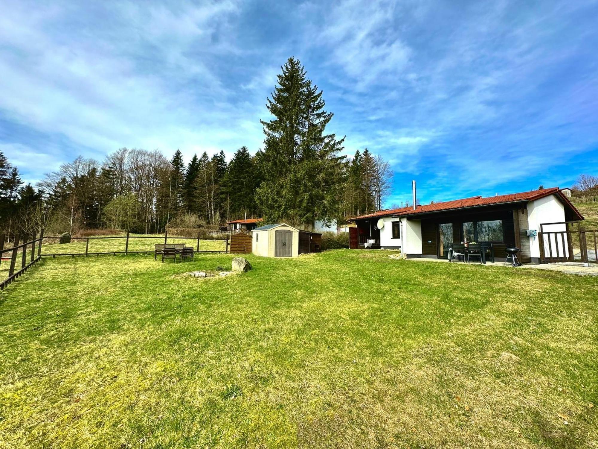 Gemuetliches Alpenblick Berg-Bungalow + Grosser Garten + Netflix! Schofweg Luaran gambar